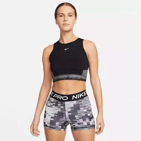 NWT Nike Pro Dri-Fit Femme Black Cropped Training Tank Top - Picture 1 of 15